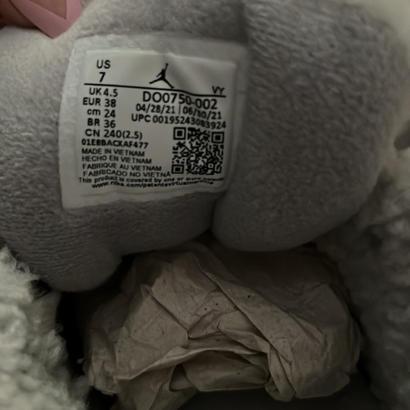 Air Jordan’s 1 - Picture 4 of 9